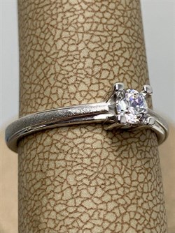 *Кольцо р.18,5 Белый Фианит арт. 01-2957/00КЦ-00-678 вес 1,77 г - фото 279111 *Кольцо р.18,5 Белый Фианит арт. 01-2957/00КЦ-00-678 вес 1,77 г - фото 279111