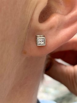 *Серьги Пусеты Белый Фианит арт. 02-2001/00КЦ-00-727 вес 1,62 г - фото 279489 *Серьги Пусеты Белый Фианит арт. 02-2001/00КЦ-00-727 вес 1,62 г - фото 279489