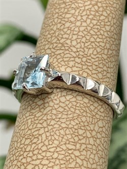 *Кольцо р.17 Голубой Топаз арт. 01-2093/00ТБ-00-055 Вес 2,54 г - фото 281178