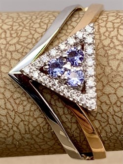 *Кольцо р.17,5 Танзанит цв Красное, Белое арт 1-408350-00-31-300 вес 1,93 г - фото 281357