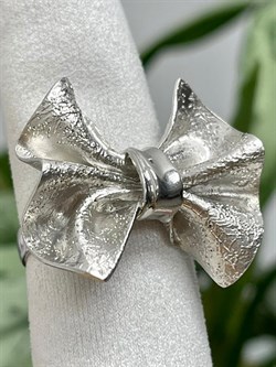 *Кольцо р.18 Бант арт. AN1986-189 вес 8,97 г - фото 282381 *Кольцо р.18 Бант арт. AN1986-189 вес 8,97 г - фото 282381