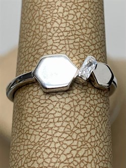 *Кольцо р.18 Белый Фианит арт. 01-1639/00КЦ-00-050 вес 1,77 г - фото 283290 *Кольцо р.18 Белый Фианит арт. 01-1639/00КЦ-00-050 вес 1,77 г - фото 283290