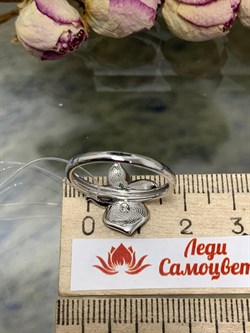 *Кольцо р.18 Лотос Белый Бр арт. 01-2882/000Б-17-900 вес 2,61 г - фото 284586