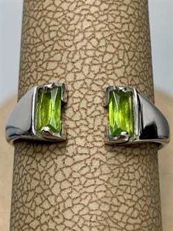 *Кольцо р.16,5 Хризолит иск арт. 01-0428/ЮСХР-00-591 Вес 2,28 г - фото 285816