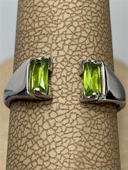 *Кольцо р.16,5 Хризолит иск арт. 01-0428/ЮСХР-00-591 Вес 2,28 г - фото 285817