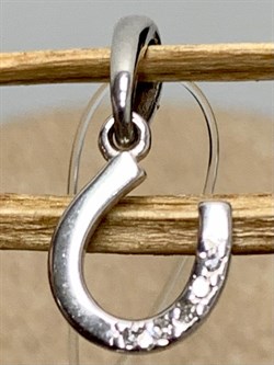 *Кулон Подкова Белый Бр арт. 03-1866/000Б-00-077 вес 0,40 г - фото 286533 *Кулон Подкова Белый Бр арт. 03-1866/000Б-00-077 вес 0,40 г - фото 286533