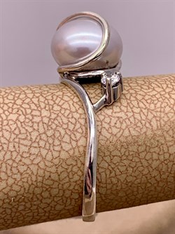 *Кольцо р.18,5 Серебристый Жемчуг д.10*10,5мм арт 1.0422.0.b-074 Вес 3,07 г - фото 291688 *Кольцо р.18,5 Серебристый Жемчуг д.10*10,5мм арт 1.0422.0.b-074 Вес 3,07 г - фото 291688