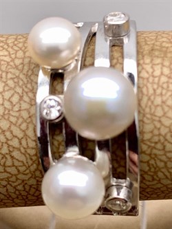 *Кольцо р.18,5 Серебристый и Белый Жемчуг д.5*5,5 д.5,5*6 д.6,5*7мм арт. 1.0107.0.b-107 Вес 4,45 г - фото 291748 *Кольцо р.18,5 Серебристый и Белый Жемчуг д.5*5,5 д.5,5*6 д.6,5*7мм арт. 1.0107.0.b-107 Вес 4,45 г - фото 291748