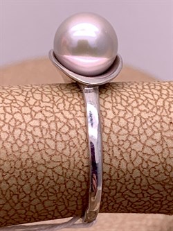 *Кольцо р.15 Серебристый Жемчуг д.7*7,5мм арт. 11600676.0.d-501 Вес 2,32 г - фото 291934 *Кольцо р.15 Серебристый Жемчуг д.7*7,5мм арт. 11600676.0.d-501 Вес 2,32 г - фото 291934