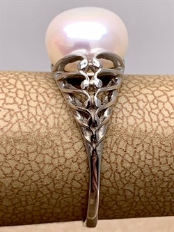 *Кольцо р.18 Белый Жемчуг д.9,5*10мм арт. 1.0480.0.b-294 Вес 2,61 г - фото 292067