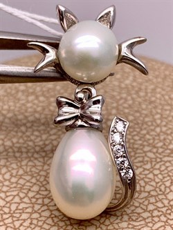 *Кулон Кошка Белый Жемчуг д.7*7,5 д.7,5*8мм арт. 3.0187.0.e-116 Вес 2,72 г - фото 292414