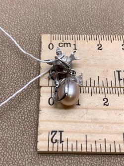*Кулон Кошка Жемчуг Микс д.7*7,5 д.7,5*8мм арт. 3.0187.0.e-828 Вес 2,56 г - фото 292448