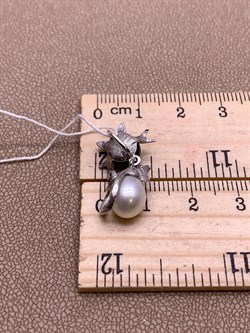 *Кулон Кошка Жемчуг Микс д.7*7,5 д.7,5*8мм арт. 3.0187.0.e-401 Вес 2,54 г - фото 292514