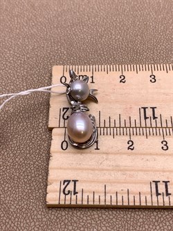 *Кулон Кошка Жемчуг Микс д.7*7,5 д.7,5*8мм арт. 3.0187.0.e-903 Вес 2,57 г - фото 292521