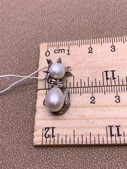 *Кулон Кошка Белый Жемчуг д.7*7,5 д.7,5*8мм арт. 3.0187.0.e-123 Вес 2,78 г - фото 292547 *Кулон Кошка Белый Жемчуг д.7*7,5 д.7,5*8мм арт. 3.0187.0.e-123 Вес 2,78 г - фото 292547