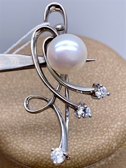 *Брошь Ветвь Белый Жемчуг д.9*9,5мм арт. 4.0222.0.b-329 Вес 4,57 г - фото 293123 *Брошь Ветвь Белый Жемчуг д.9*9,5мм арт. 4.0222.0.b-329 Вес 4,57 г - фото 293123