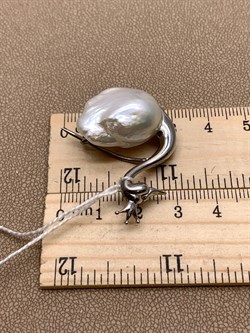 *Брошь Царевна Лебедь Белый Жемчуг Барокко д.14*18мм арт. 4.5503.0.x-813 Вес 8,59 г - фото 293225 *Брошь Царевна Лебедь Белый Жемчуг Барокко д.14*18мм арт. 4.5503.0.x-813 Вес 8,59 г - фото 293225