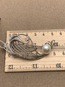 *Брошь Кит Белый Жемчуг д.11*11,5мм арт. 4.0231.0.b-765 Вес 7,85 г - фото 293243