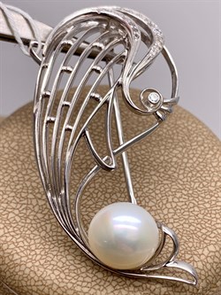 *Брошь Кит Белый Жемчуг д.11*11,5мм арт. 4.0231.0.b-765 Вес 7,85 г - фото 293249