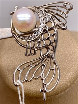 *Брошь Золотая Рыбка Белый Жемчуг д.10*10,5мм арт. 4.0230.0.b-328 Вес 6,52 г - фото 293259 *Брошь Золотая Рыбка Белый Жемчуг д.10*10,5мм арт. 4.0230.0.b-328 Вес 6,52 г - фото 293259