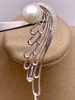 *Брошь Крыло Ангела Белый Жемчуг д.11*11,5мм арт. 4.0233.0.b-168 Вес 6,06 г - фото 293388 *Брошь Крыло Ангела Белый Жемчуг д.11*11,5мм арт. 4.0233.0.b-168 Вес 6,06 г - фото 293388