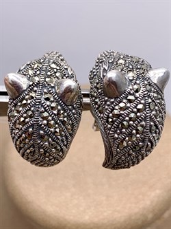 *Серьги Пусеты Кошки Микс Марказит арт. С 979-887 вес 13,32 г - фото 293654 *Серьги Пусеты Кошки Микс Марказит арт. С 979-887 вес 13,32 г - фото 293654