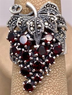 *Кольцо р.19 Виноградная Гроздь Микс Марказит Гранат Пироп арт. HR665-474 вес 10,73 г - фото 294252 *Кольцо р.19 Виноградная Гроздь Микс Марказит Гранат Пироп арт. HR665-474 вес 10,73 г - фото 294252