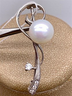 *Брошь Ветвь Белый Жемчуг д.10,5*11мм арт. 4.0215.8.b-722 Вес 3,97 г - фото 294436 *Брошь Ветвь Белый Жемчуг д.10,5*11мм арт. 4.0215.8.b-722 Вес 3,97 г - фото 294436