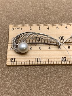 *Брошь Перо Белый Жемчуг д.11*11,5мм арт. 4.0234.0.b-366 Вес 5,68 г - фото 294447 *Брошь Перо Белый Жемчуг д.11*11,5мм арт. 4.0234.0.b-366 Вес 5,68 г - фото 294447