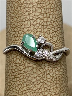 *Кольцо р.16,75 Изумруд арт. 3987002998-7-772 Вес 1,34 г - фото 295348