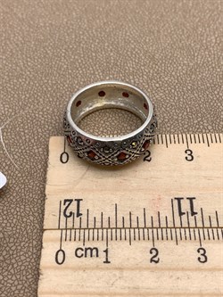 *Кольцо р.18 Микс Марказит Гранат Пироп арт. HR658-504 вес 7,52 г - фото 295883