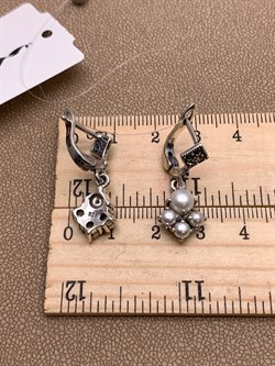 *Серьги Микс Марказит Жемчуг арт. HE0572-307 вес 5,59 г - фото 296228 *Серьги Микс Марказит Жемчуг арт. HE0572-307 вес 5,59 г - фото 296228