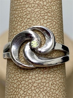 *Кольцо Elements р.17,5 Хризолит арт. 37-КЛ037-31-209-3,7 Вес 3,7 г - фото 296691 *Кольцо Elements р.17,5 Хризолит арт. 37-КЛ037-31-209-3,7 Вес 3,7 г - фото 296691