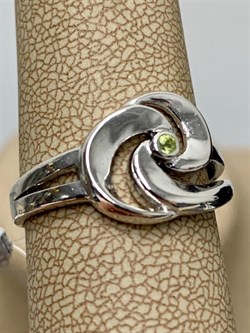 *Кольцо Elements р.18,5 Хризолит арт. 37-КЛ037-31-209-3,81 Вес 3,81 г - фото 296710 *Кольцо Elements р.18,5 Хризолит арт. 37-КЛ037-31-209-3,81 Вес 3,81 г - фото 296710