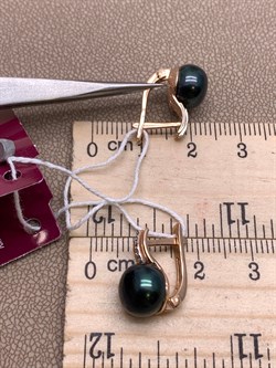 *Серьги Черный Жемчуг д. 9-9,5 цв Красное арт. 2.0239.1.b-948 Вес 4,49 г - фото 301359