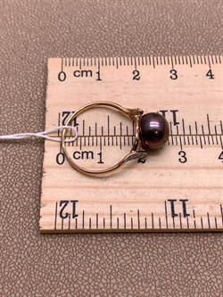 *Кольцо р.18 Шоколадный Жемчуг д.9-9,5 цв Красное арт. 1.0946.0.b-705 Вес 2,2 г - фото 301431