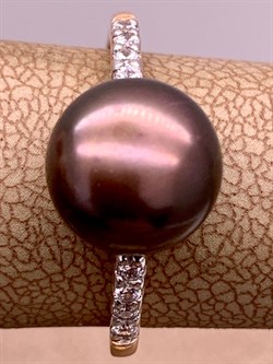 *Кольцо р.18 Шоколадный Жемчуг д.10-10,5 цв Красное д.10-10,5 арт. 1.0815.0.b-414 Вес 3,1 г - фото 301495 *Кольцо р.18 Шоколадный Жемчуг д.10-10,5 цв Красное д.10-10,5 арт. 1.0815.0.b-414 Вес 3,1 г - фото 301495