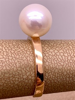 *Кольцо р.17,5 Белый Жемчуг д.10-10,5 цв Красное арт. 01-2-814-0500-010-070 Вес 3,22 г - фото 301684 *Кольцо р.17,5 Белый Жемчуг д.10-10,5 цв Красное арт. 01-2-814-0500-010-070 Вес 3,22 г - фото 301684