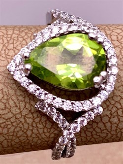 *Кольцо р.17 Хризолит арт. R00494-802 Вес 3,01 г - фото 308562