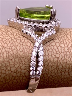 *Кольцо р.17 Хризолит арт. R00494-802 Вес 3,01 г - фото 308563