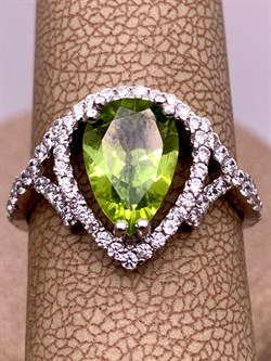 *Кольцо р.17 Хризолит арт. R00494-802 Вес 3,01 г - фото 308564