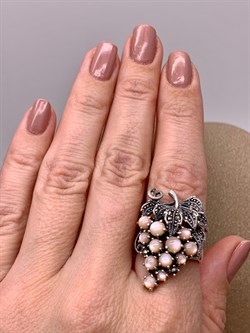 *Кольцо р.18 Виноград Микс Марказит Розовый Перламутр арт. HR665-916 вес 9.86 г - фото 309425 *Кольцо р.18 Виноград Микс Марказит Розовый Перламутр арт. HR665-916 вес 9.86 г - фото 309425