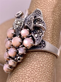 *Кольцо р.18 Виноград Микс Марказит Розовый Перламутр арт. HR665-916 вес 9.86 г - фото 309429 *Кольцо р.18 Виноград Микс Марказит Розовый Перламутр арт. HR665-916 вес 9.86 г - фото 309429