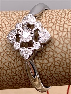 *Кольцо р.18 Белый бр цв Белое арт. 13250-200-143 вес 1,55 г - фото 314621