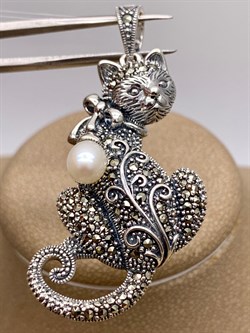 *Подвеска Кошка Микс Марказит Жемчуг арт. HP767-433 вес 9,43 г - фото 316444