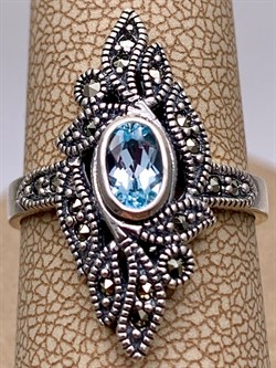 *Кольцо р.18 Микс Марказит Голубой Топаз арт. HR1694-110 вес 5,04 г - фото 316564 *Кольцо р.18 Микс Марказит Голубой Топаз арт. HR1694-110 вес 5,04 г - фото 316564