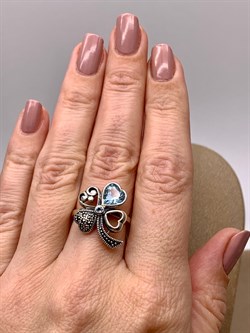 *Кольцо р.17 Клевер Марказит Голубой Топаз Сердце арт. HR1621B-747 вес 5,2 г - фото 316613 *Кольцо р.17 Клевер Марказит Голубой Топаз Сердце арт. HR1621B-747 вес 5,2 г - фото 316613