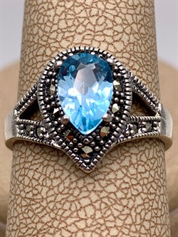 *Кольцо р.17,5 Микс Марказит Голубой Топаз арт. HR1414SP-855 вес 3,96 г - фото 316643