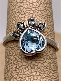 *Кольцо р.16,5 Марказит Голубой Топаз Сердце арт. HR1808-141 вес 3.26 г - фото 316658 *Кольцо р.16,5 Марказит Голубой Топаз Сердце арт. HR1808-141 вес 3.26 г - фото 316658