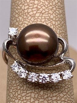 *Кольцо р.17,5 Шоколадный Жемчуг д.10,5*11мм арт. 1.0289.0.b-478 Вес 3,85 г - фото 317798 *Кольцо р.17,5 Шоколадный Жемчуг д.10,5*11мм арт. 1.0289.0.b-478 Вес 3,85 г - фото 317798